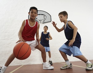 Il basket fa bene ai bambini