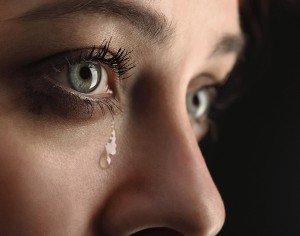 “Le lacrime proteggono gli occhi dalle infezioni”, vero o falso?