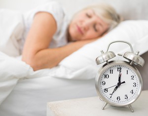 Lo sai che riposi meglio se vai a dormire presto?