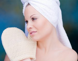 Lo sai che dopo l’abbronzatura la pelle si rigenera con l’esfoliazione?
