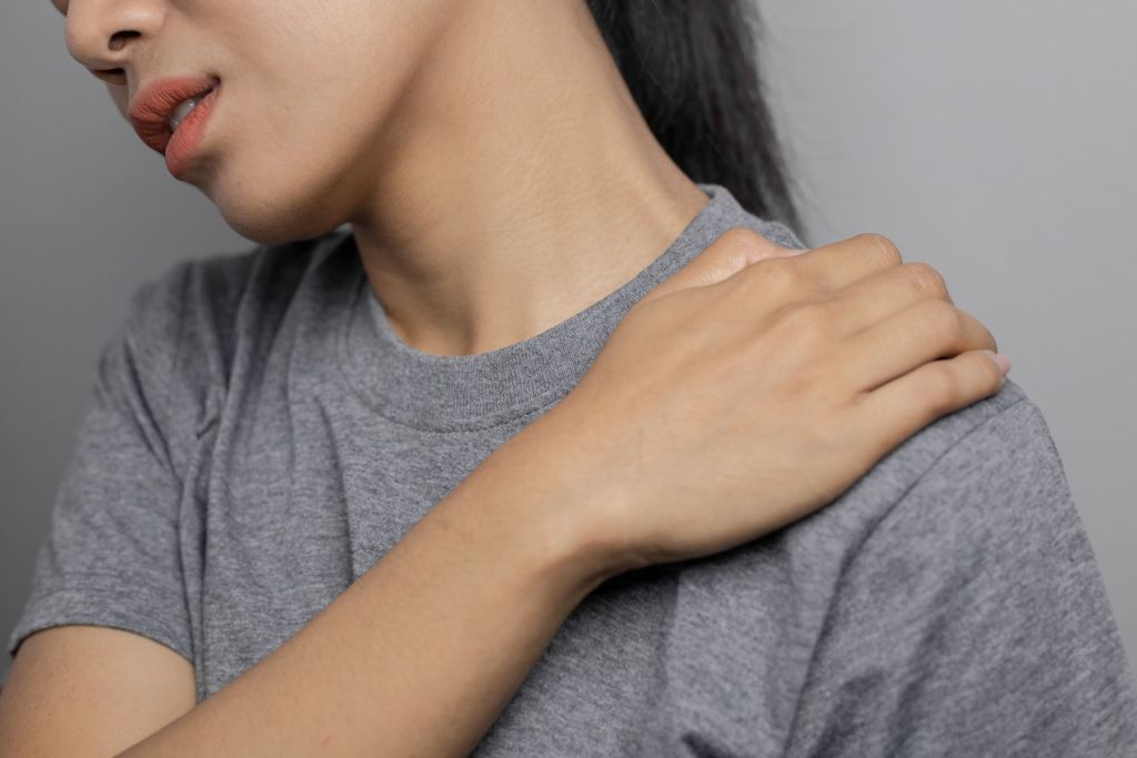 Spalla congelata: come trattarla?